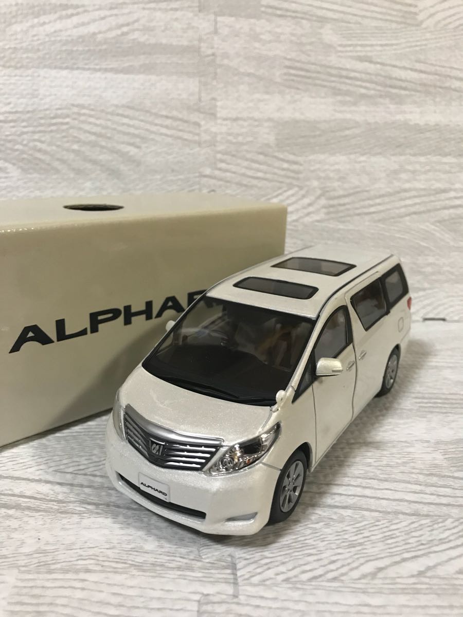 トヨタ　アルファード　カラーサンプル　ミニカー　30系後期　非売品 1/30 トヨタ アルファード ALPHARD 前期 カラーサンプル ミニカー