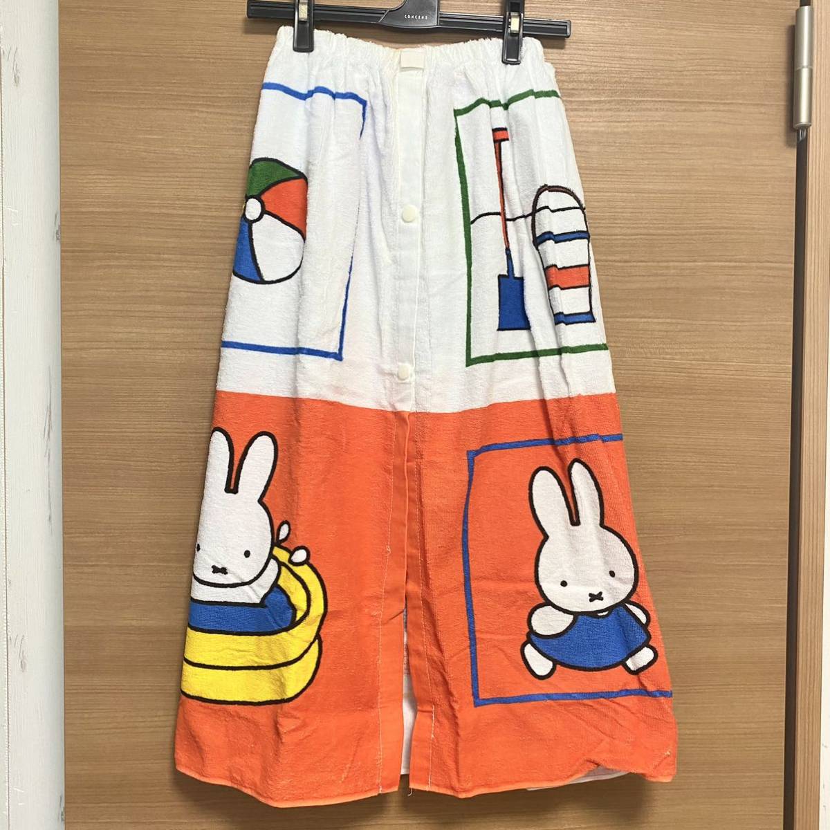 ミッフィー プールタオル ラップタオル タオル バスタオル プール 女の子 幼稚園 小学生 オレンジ 黄色 青 白 レア バスタオル 売買されたオークション情報 Yahooの商品情報をアーカイブ公開 オークファン Aucfan Com