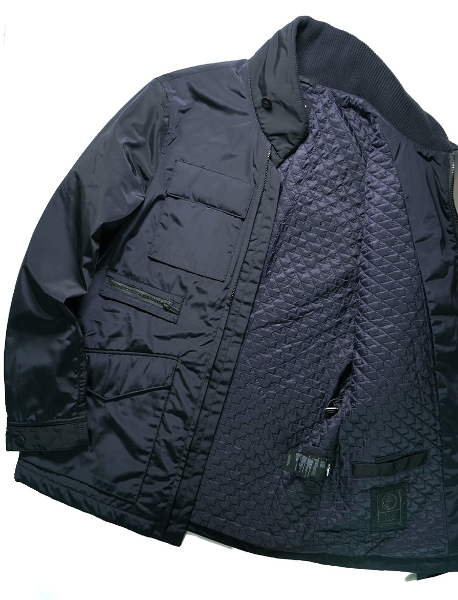 新品8.6万【アルマーニ ARMANI COLLEZIONI】貫禄と余裕を併せ持つ洒脱な佇まい/中綿入りM65フィールドミリタリージャケット46/S-M相当/B394 | アルマーニ エンポリオ celebrates 0 Milan