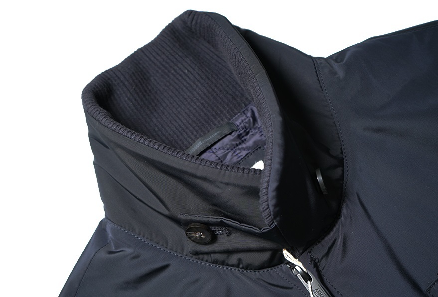 新品8.6万【アルマーニ ARMANI COLLEZIONI】貫禄と余裕を併せ持つ洒脱な佇まい/中綿入りM65フィールドミリタリージャケット46/S-M相当/B394 | アルマーニ エンポリオ celebrates 0 Milan