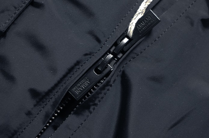 新品8.6万【アルマーニ ARMANI COLLEZIONI】貫禄と余裕を併せ持つ洒脱な佇まい/中綿入りM65フィールドミリタリージャケット46/S-M相当/B394 | アルマーニ エンポリオ celebrates 0 Milan