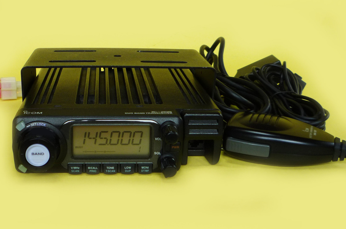 ICOM 《新スプリアス》 144／430MHz（50W）トランシバー IC