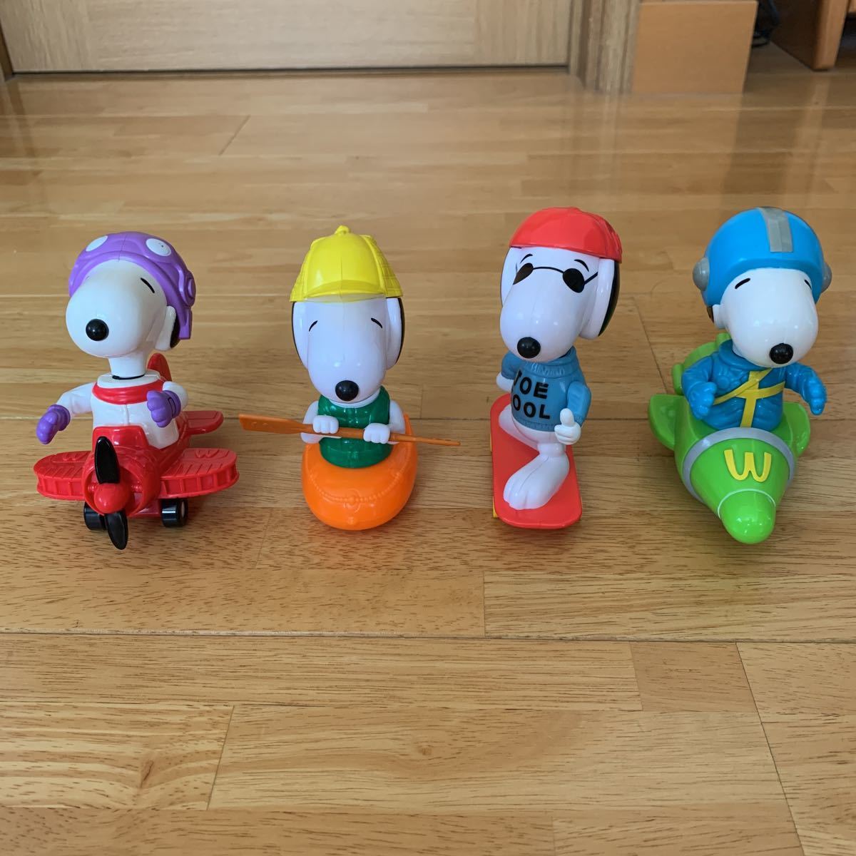 マクドナルド ハッピーセット 2003 スヌーピー スケートボード カヌー  