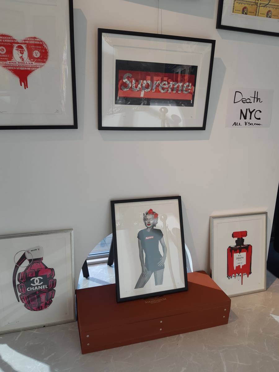 高級額付☆DEATH NYC LVPOP☆ not kaws dolk banksy ポスター