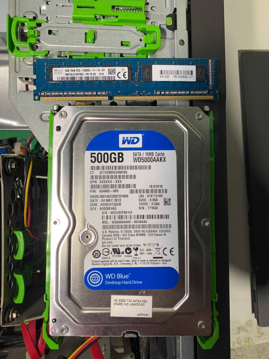 Fujitsu PRIMERGY TX100 S3 サーバー 4TB Fujitsu Primergy TX100 S3p