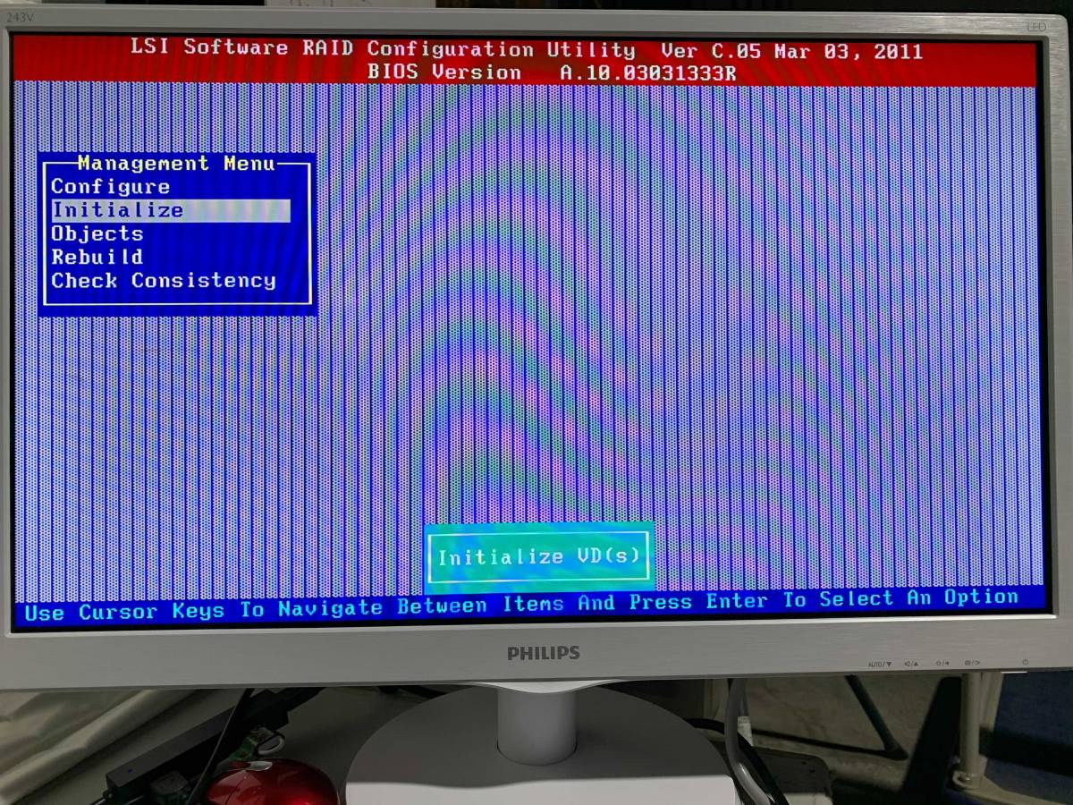 Fujitsu PRIMERGY TX100 S3 サーバー 4TB Fujitsu Primergy TX100 S3p