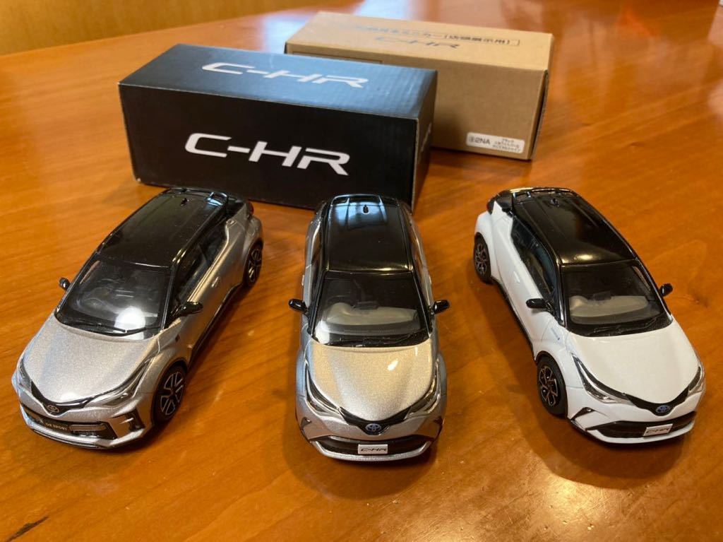 TOYOTA C-HR 1/30 色見本ミニカー店頭展示用 3種類 トヨタ カラー