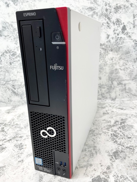 139// FUJITSU ESPRIMO D556/PX FMVD22037P Core i3-6100 3.70GHz DVD