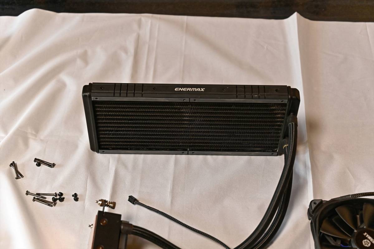 ENERMAX アドレッサブル型RGB LED水冷CPUクーラー LIQTECH TR4 II 280mm ELC-LTTRTO280-TBP Threadripper専用_4