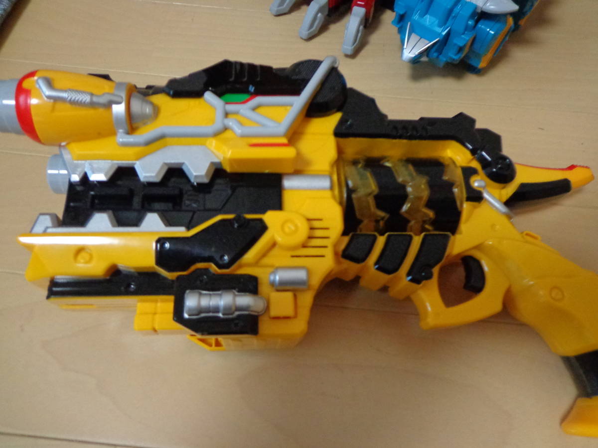 カミツキ合体 獣電戦隊キョウリュウジャー DXキョウリュウジン DX 