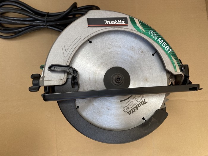 綺麗【マキタ Makita 190mm 電気マルノコ モデルM581 チップソー付