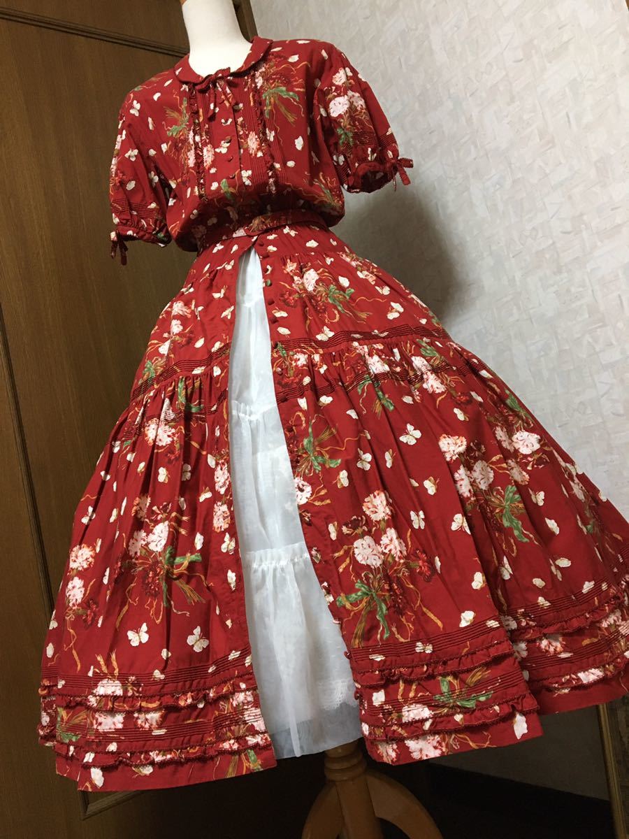 カネコイサオ kanekoisao ワンピース 赤 カーネーション pink house