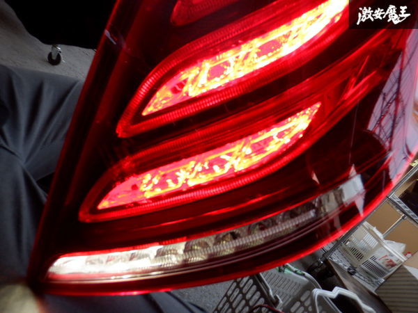 クラシッントリーマン トラベラー バン LUCAS テールランプ