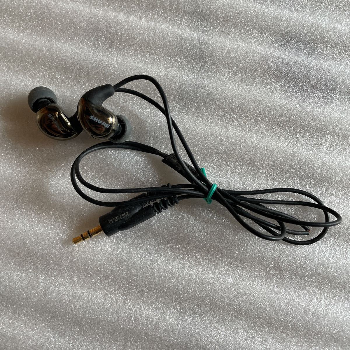 SHURE SE530 高級カナル型イヤホン Amazon.co.jp: 【国内正規品】SHURE