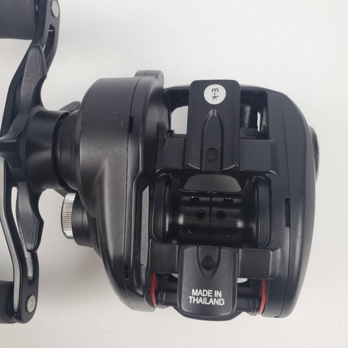 美品ダイワ タトゥーラ100SH 右ハンドル 7.1 ベイトリール ブラック