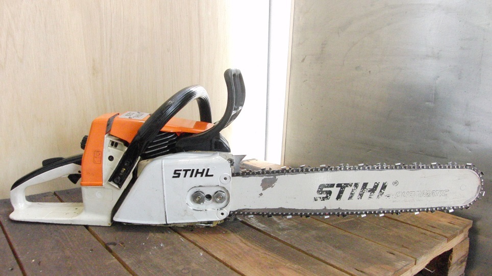 売切り♪ STIHL / スチール 48ccヒータ付プロ用 質実剛健名機 DIY最適♪ 026W