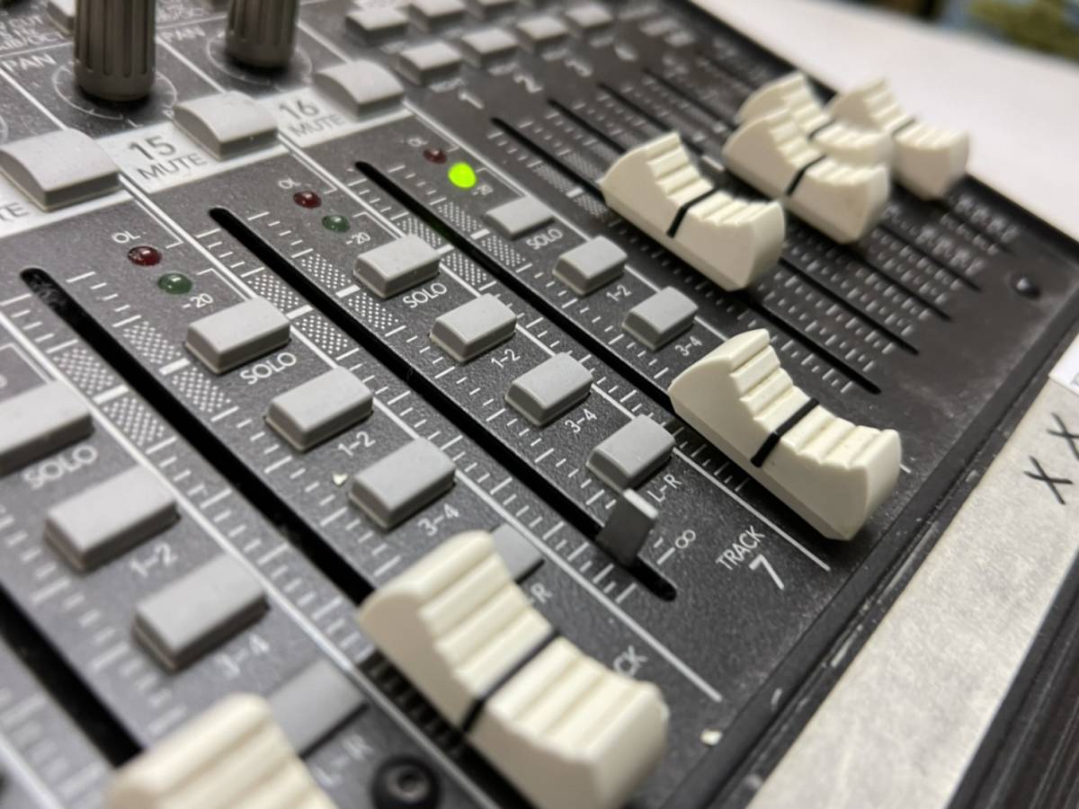 MACKIE マッキー アナログミキサー 1604-VLZ PRO 16CH MIC/ Line Mixer