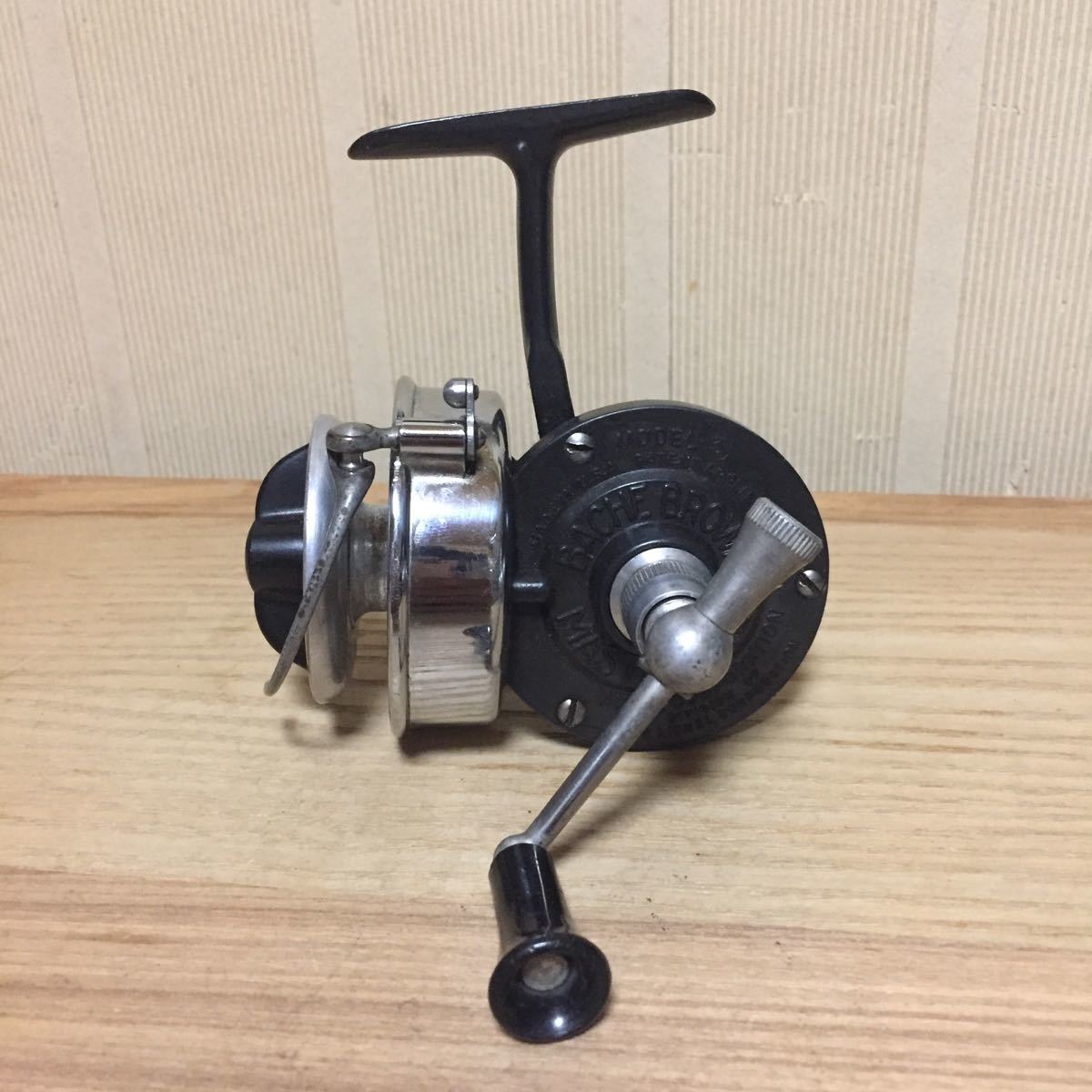 美品 ビンテージAIREX BACHE BROWN MASTEREEL MODEL 3 ベイチェ