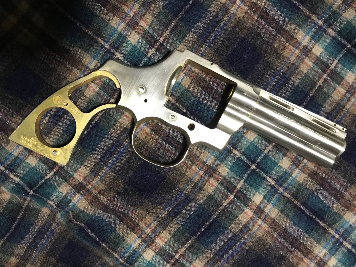 コクサイ NEW コルトパイソン 4インチ 金属 フレーム　smg コクサイ コルトパイソン モデルガン ニューパイソン SMG準拠 24Kメッキ