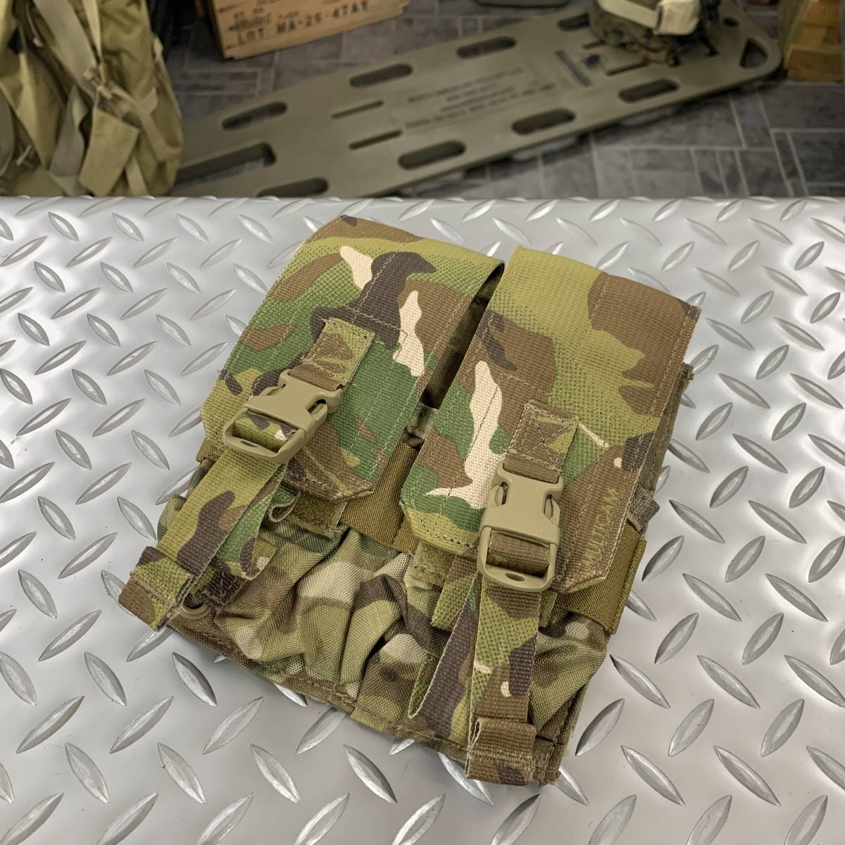 米軍実物 EAGLE SOFLCS/Multicam M4 ダブルマグポーチ 米軍実物