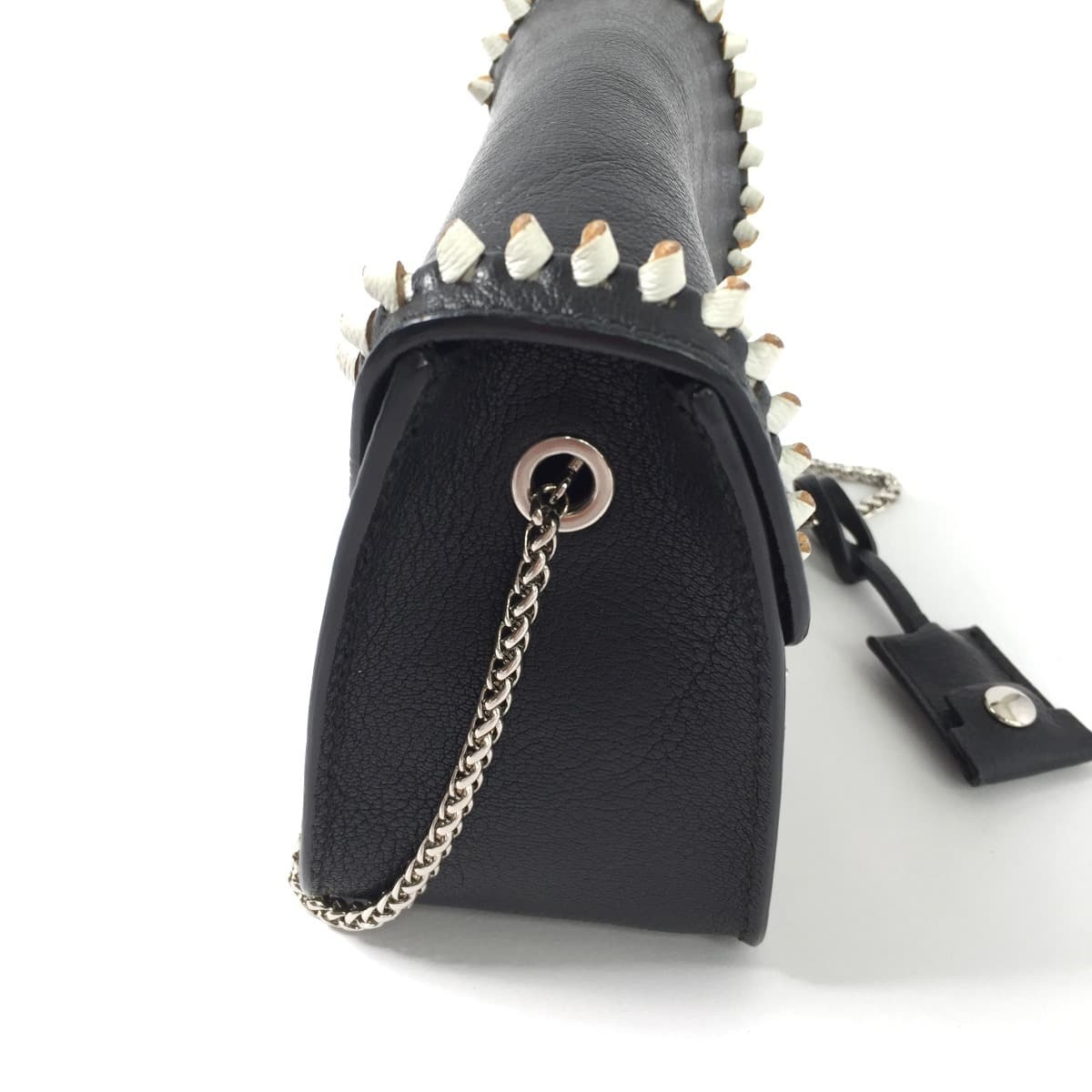 Furla フルラ メトロポリス ミニショルダーバッグ スタッズ風 チェーン ポシェット 黒 皮革製 売買されたオークション情報 Yahooの商品情報をアーカイブ公開 オークファン Aucfan Com