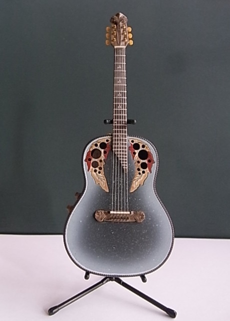 ovation super adamas ギター　フィギュア　ミニチュア 絶版：超美品】Ovation スーパーアダマス 1/8 スケール・ミニチュア