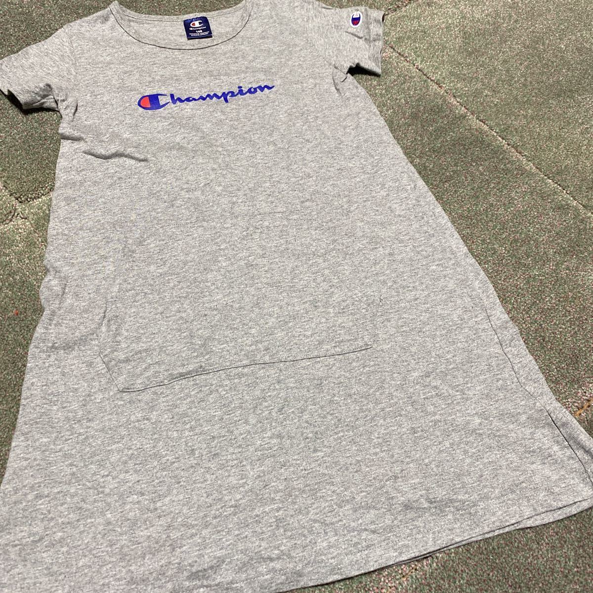 チャンピオン Champion 半袖ワンピース グレー 140 140 135 144cm 売買されたオークション情報 Yahooの商品情報をアーカイブ公開 オークファン Aucfan Com