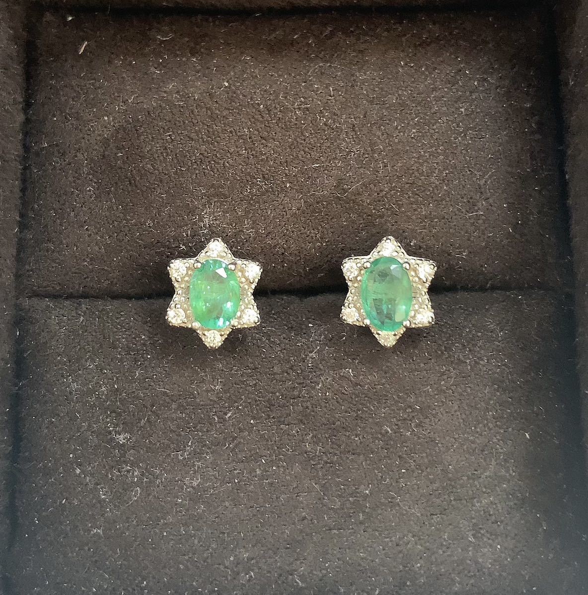 天然エメラルドピアス