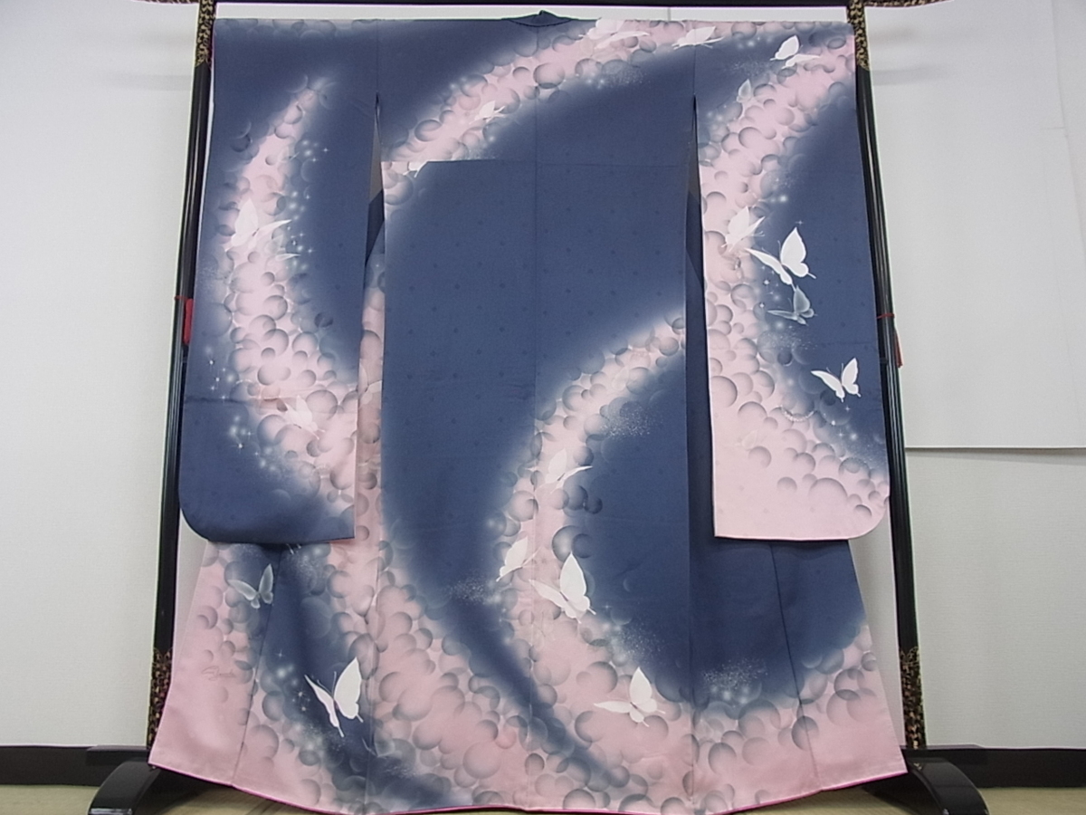 着物屋こころ□豪華振袖 京の染匠 花蝶文 「銀麗唐花華文」 特選銀彩