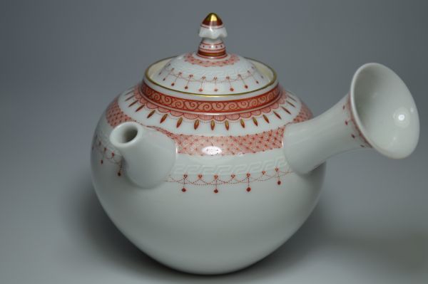 山本 九谷焼 芳岳 最上位作 赤絵細描 金彩赤絵 ぐい呑み 酒器