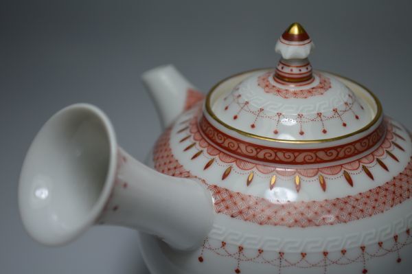山本 九谷焼 芳岳 最上位作 赤絵細描 金彩赤絵 ぐい呑み 酒器