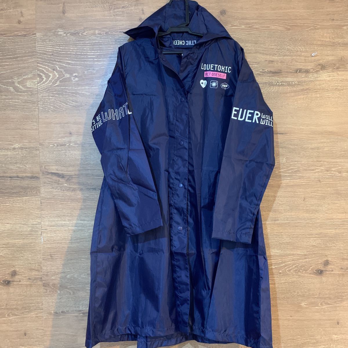 ラブトキシック Lovetoxic 収納袋つきロゴアイコン レインコート かっぱ 150 Cm ネイビー 紺色 雨 Mサイズ ジュニア 女の子 150 145 154cm 売買されたオークション情報 Yahooの商品情報をアーカイブ公開 オークファン Aucfan Com
