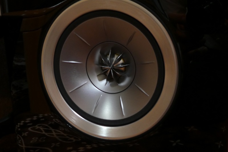 R300 ピアノブラック スピーカー KEF ペア まで」KEF 9⁄17 名機⁄希少KEF