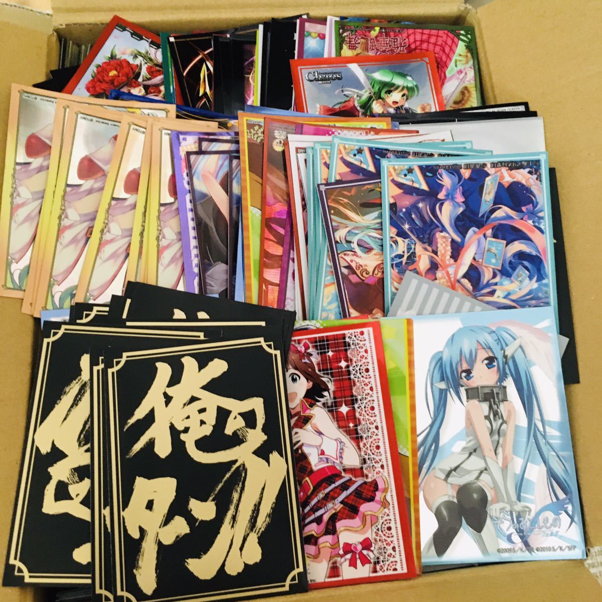 アニメキャラスリーブなど 約2000枚 大量まとめ売りセット カード 