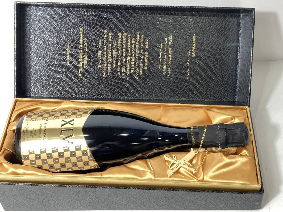 XLV VUITTON シャンパン 2013年 ヴィトン 未開栓!!ザビエ ルイ ヴィトン XLV 2013（シャンパン）750ml 12