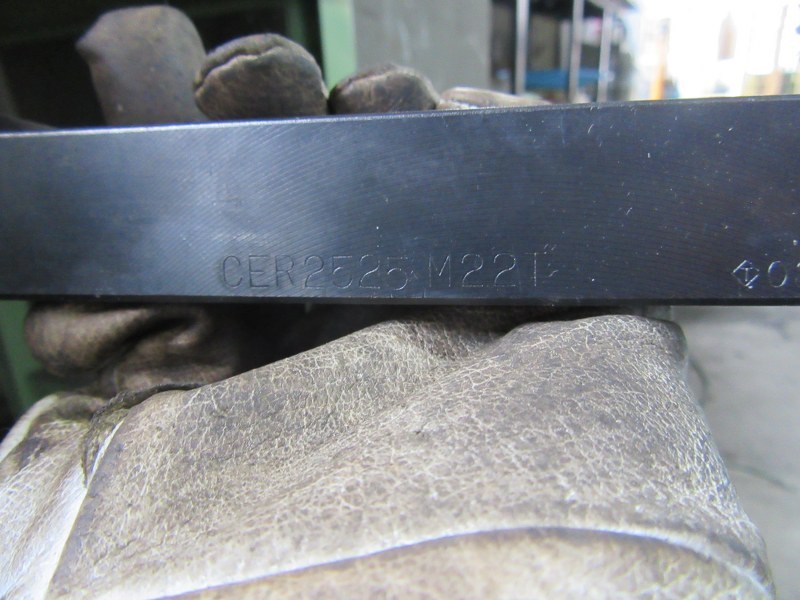 TJ210499　バイト（1山）1セット3個　①.TUNGALOY：C16R-SDUCRO7B97　②.CNL0025R22　③.CER2525M22T タンガロイ PSSNL1616 | 1箱(1個)（直送品） STCL1616ー27 キッチン