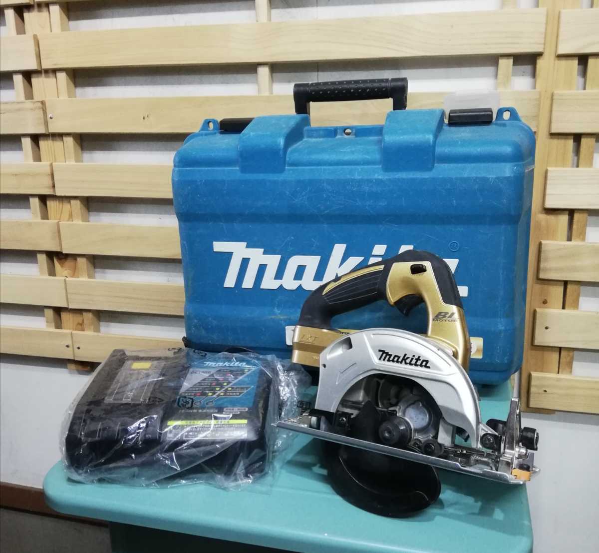 美品☆makita マキタ 充電式マルノコ HS471D ゴールド 限定色 ケース 