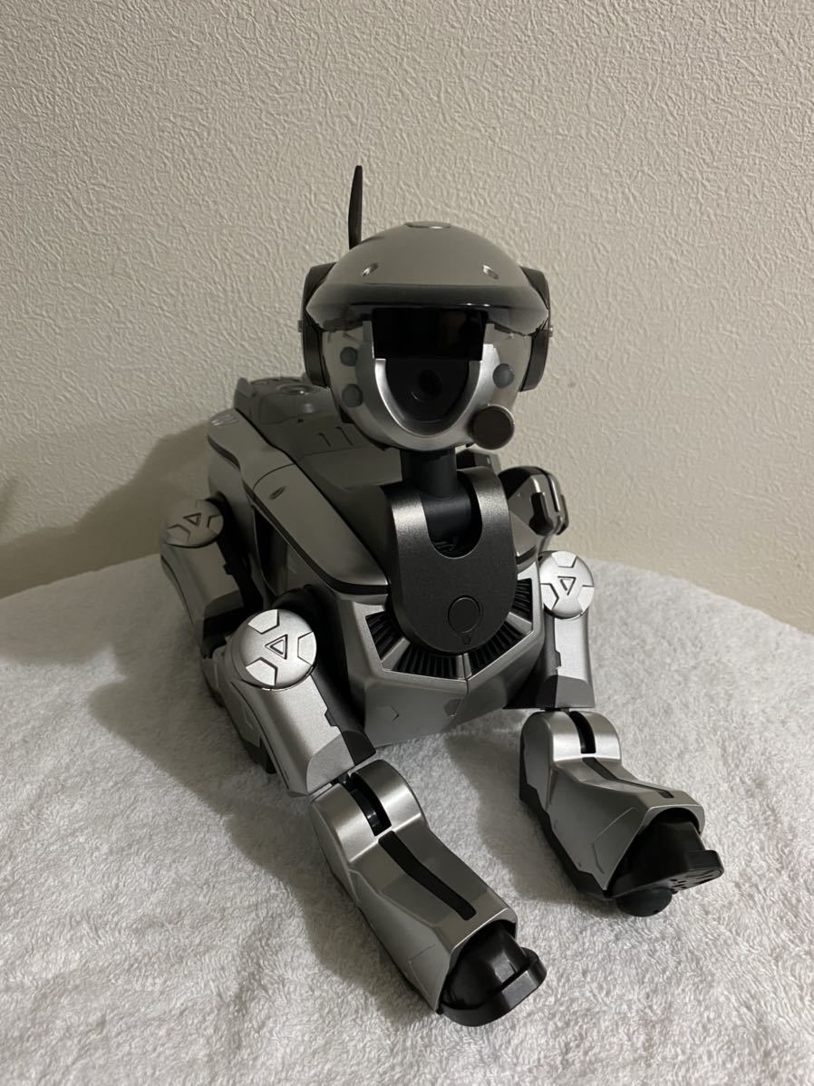 AIBO ERS-220☆河森正治氏デザイン エンターテインメントロボット