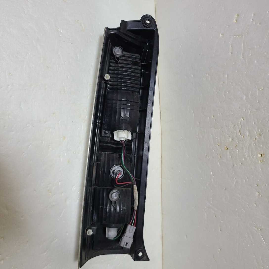 スズキ エブリィ ワゴン DA64W 純正 右テールライト TOKAI DENSO 35603
