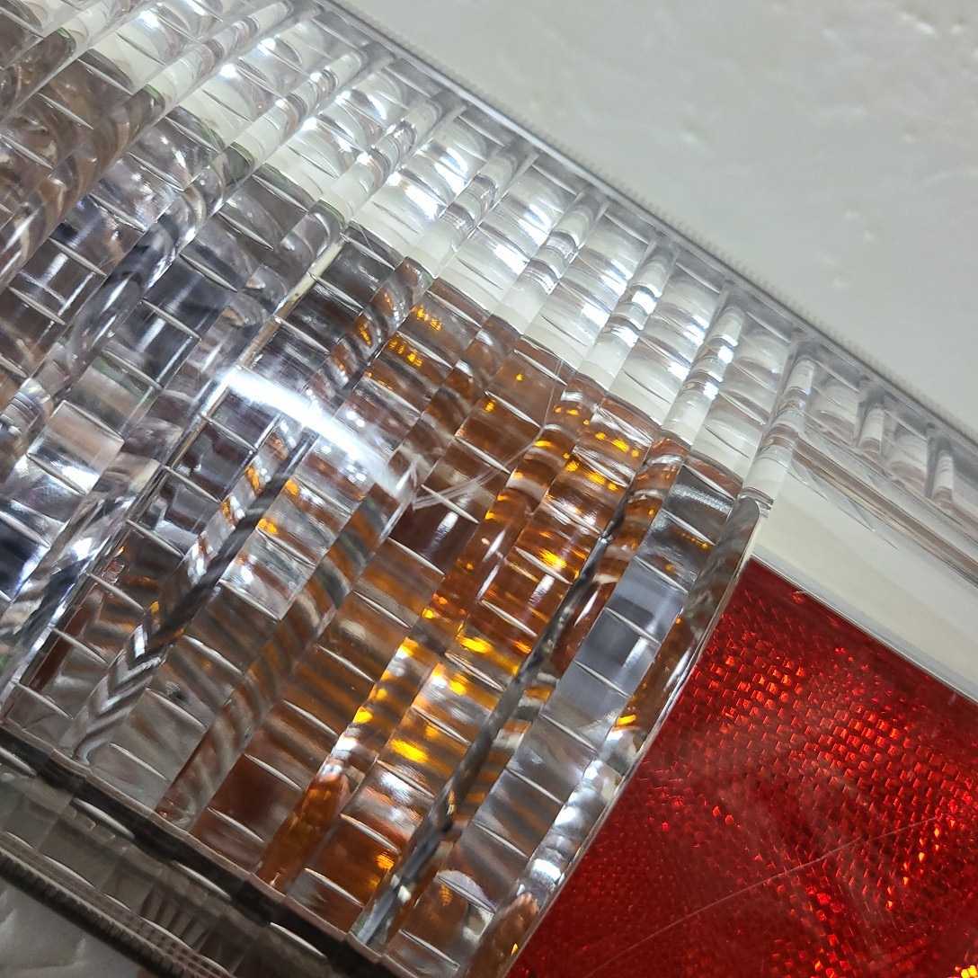 スズキ エブリィ ワゴン DA64W 純正 右テールライト TOKAI DENSO 35603