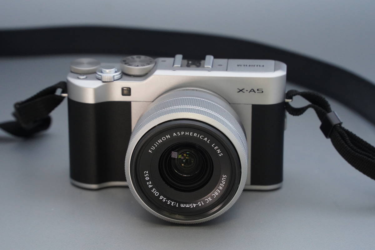 FUJIFILM ミラーレス一眼カメラ X-A5 X-A5レンズキット レンズキット 