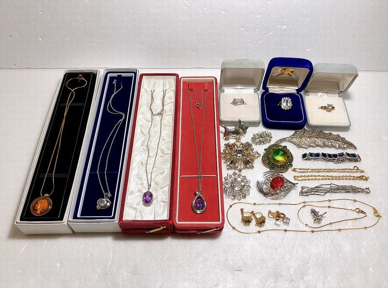 遺品整理 アクセサリー 指輪 ネックレス ブローチ リング イヤリング 