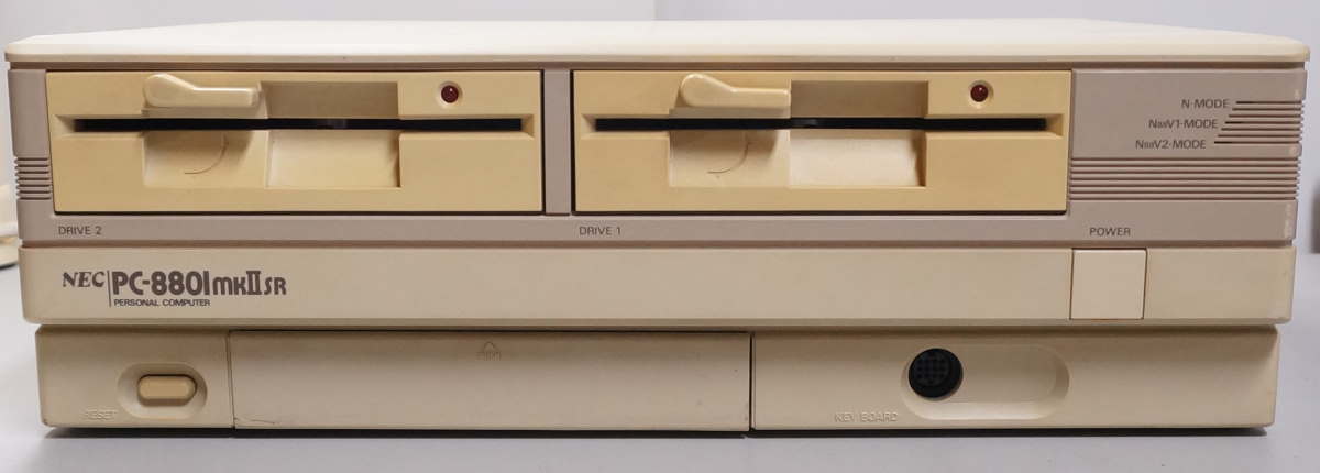 NEC PC-8801mkIISR 本体 レトロPC ジャンク 通電起動確認済み