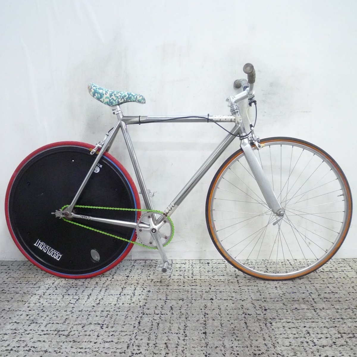 チャージバイクス　プラグ　シングルスピード　700C ピスト ピストバイク CHARGE BIKES PLUG クロモリフレーム シングルスピード