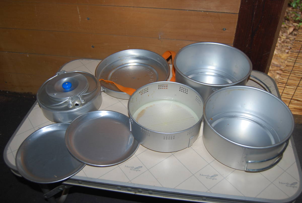 昭和レトロ エバニュー アルミ製コッフェル Evernew Camping Cookingset Used Ok品 検 食器 キャンプ 山岳 アウトドア 直径 cm クッカー 売買されたオークション情報 Yahooの商品情報をアーカイブ公開 オークファン Aucfan Com