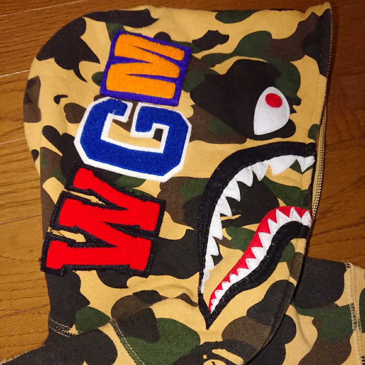 a bathing ape アベイシングエイプ BAPE シャークパーカー イエロー 