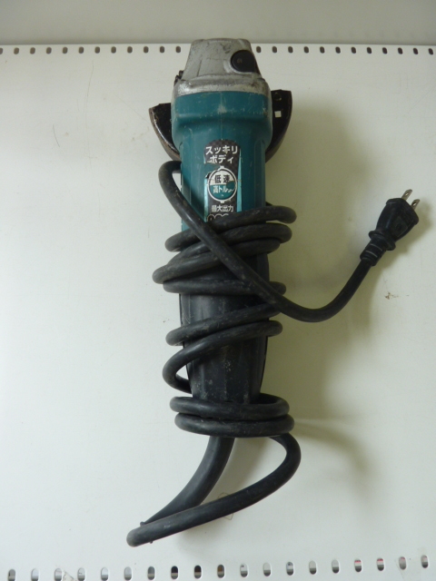  マキタ makita 100mm ディスクグラインダ GA4032 工e3123-386ネ ...1(ディスクグラインダー)｜売買されたオークション情報、yahooの商品情報をアーカイブ公開 - オークファン ディスクグラインダー