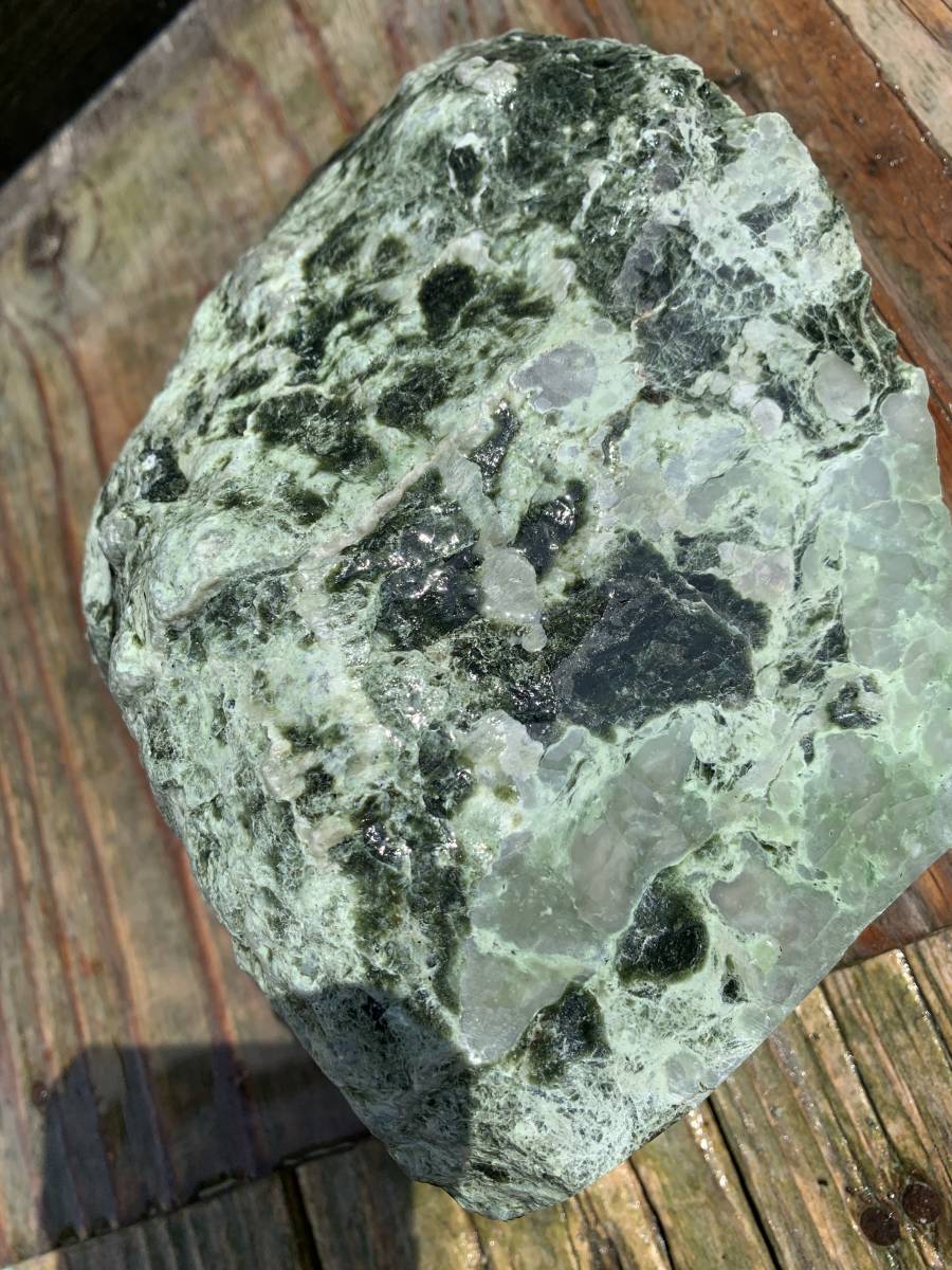 日高翡翠 クロム透輝石 千栄産 国内鉱物 希少鉱物 自然石 高品質 宝石