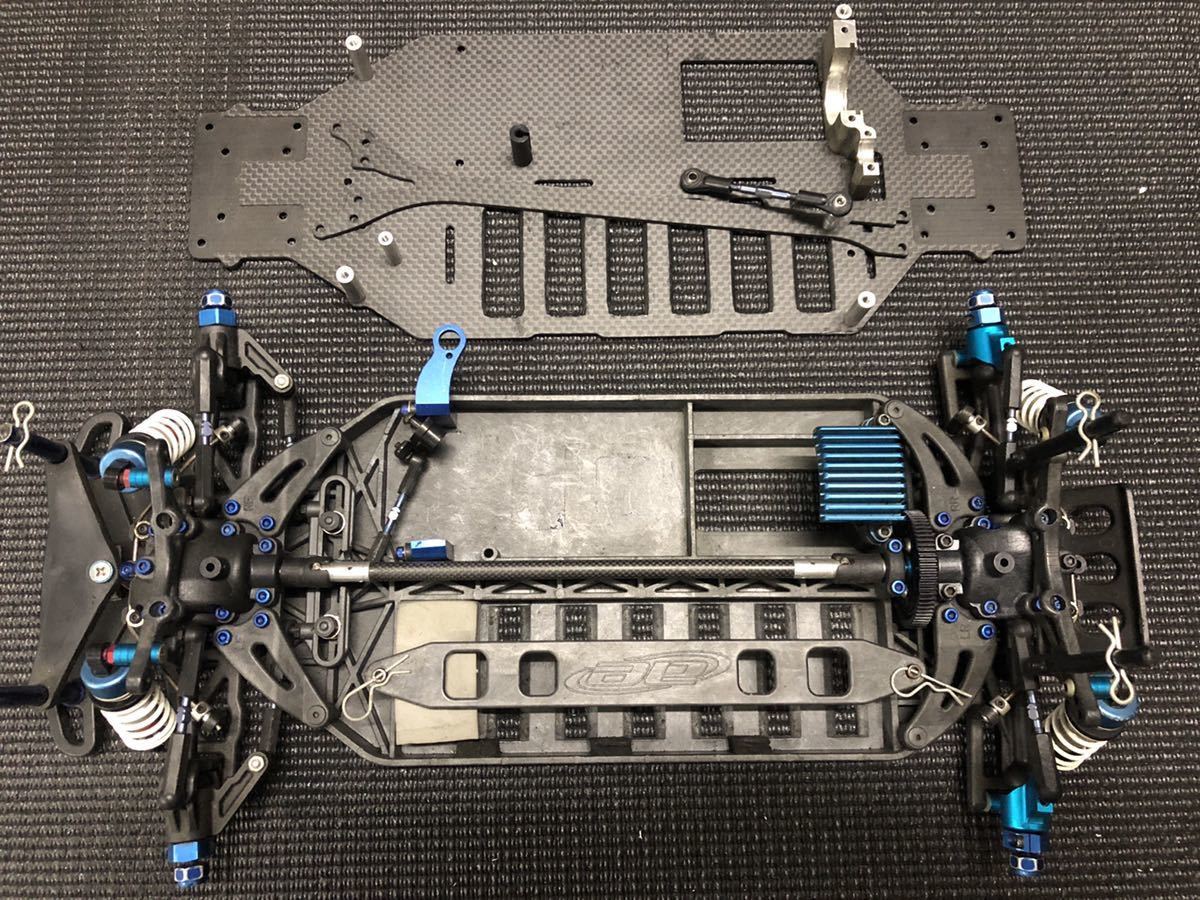アソシ ASSOCIATED RC-10 TC3 中古品 カーボンシャーシ付き パーツ多数