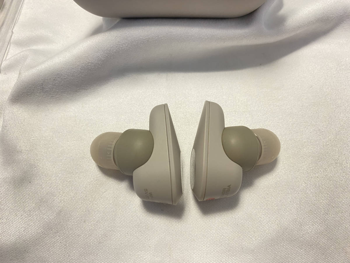 ソニー SONY ヘッドホン WF-1000XM3 シルバー 中古美品 SONY WF